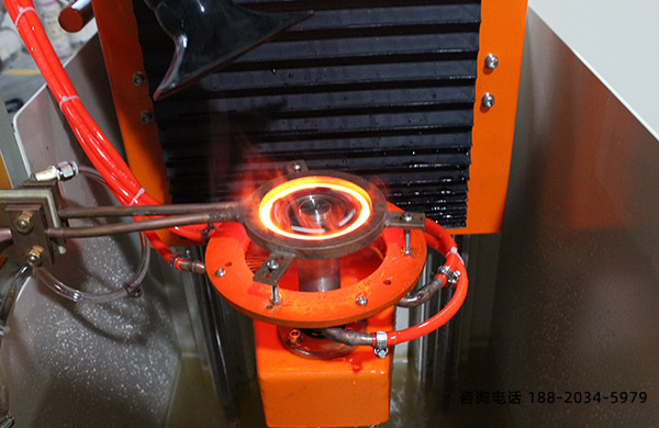一种大模数齿轮热处理工艺,渗碳淬火+感应加热淬火结合