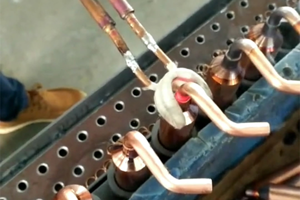 手持式高频焊接机焊接铜管演示