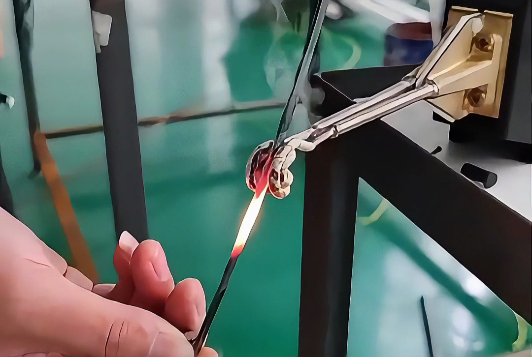 粉丝要的小型超高频加热机来了！220V 供电 + 6kW 功率，焊接 / 退火全适配！