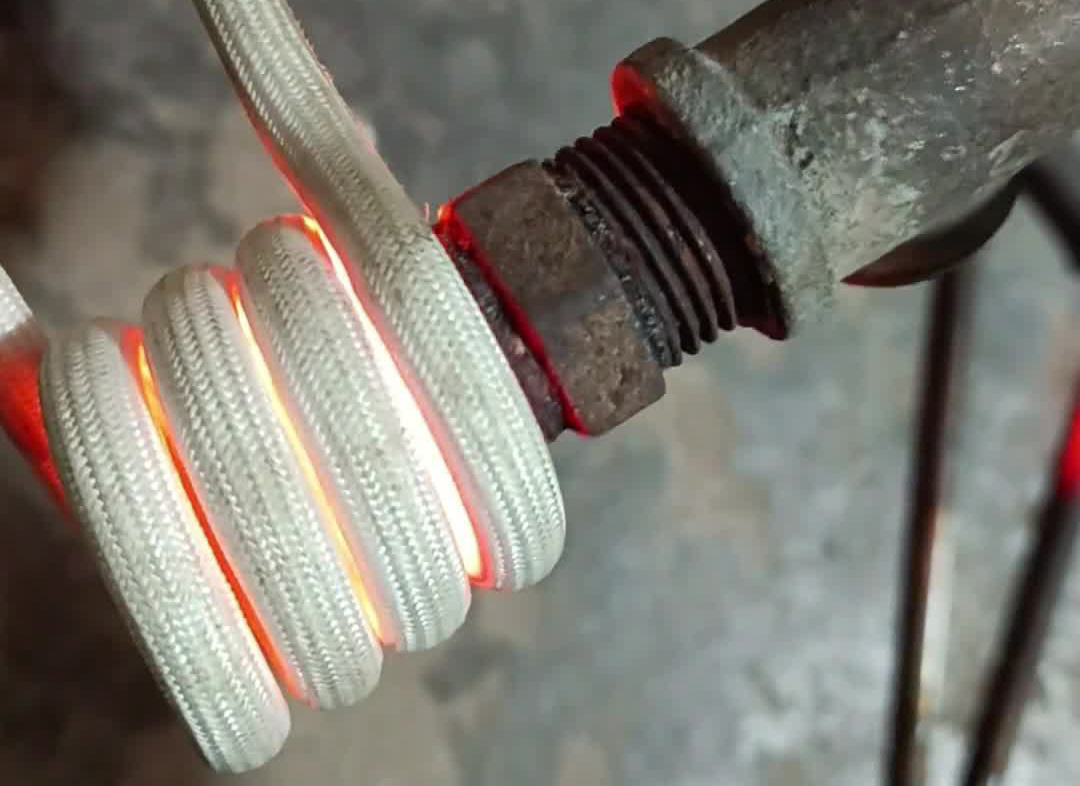 一体式高频加热机与分体式高频感应加热设备