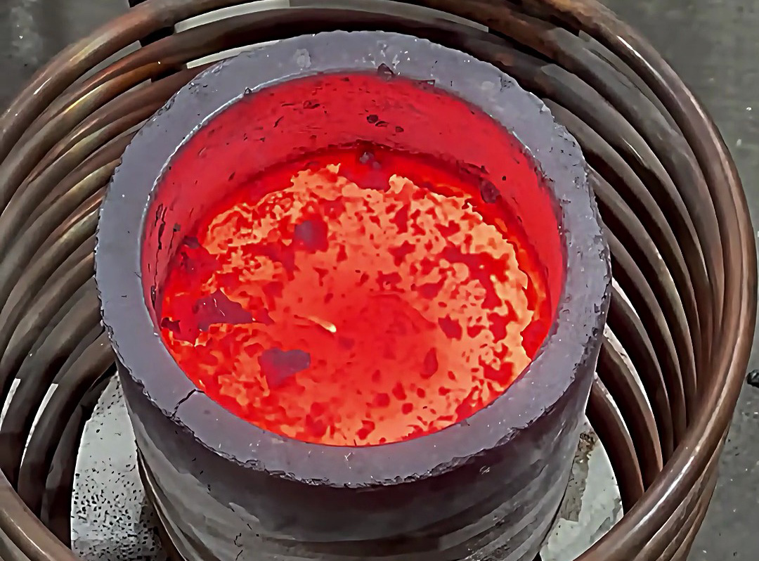 20公斤废铁20分钟熔成铁水！海瑞拓中频熔炼炉，小作坊熔炼效率王(图1)