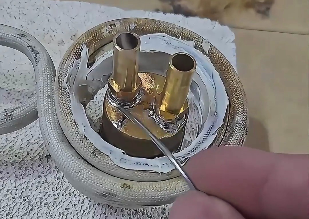 黄铜接头焊锡灌锡提速！海瑞拓高频焊机，2秒升温新手