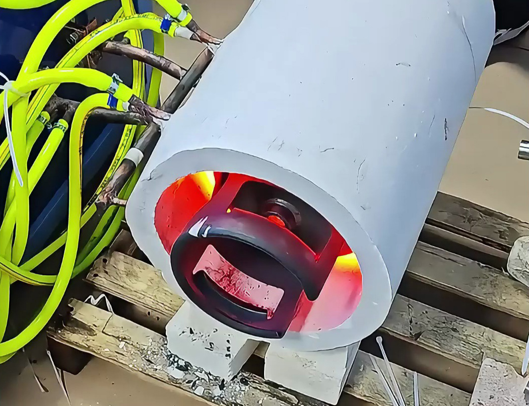 超音频感应加热机：煤气罐加热正火回火难题一机解决！