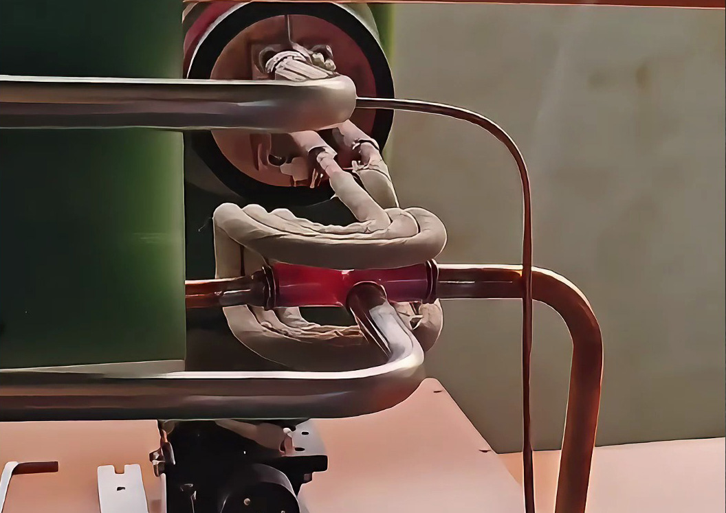 T 型铜管接头焊接还在气焊烧？快换这款手持式高频焊