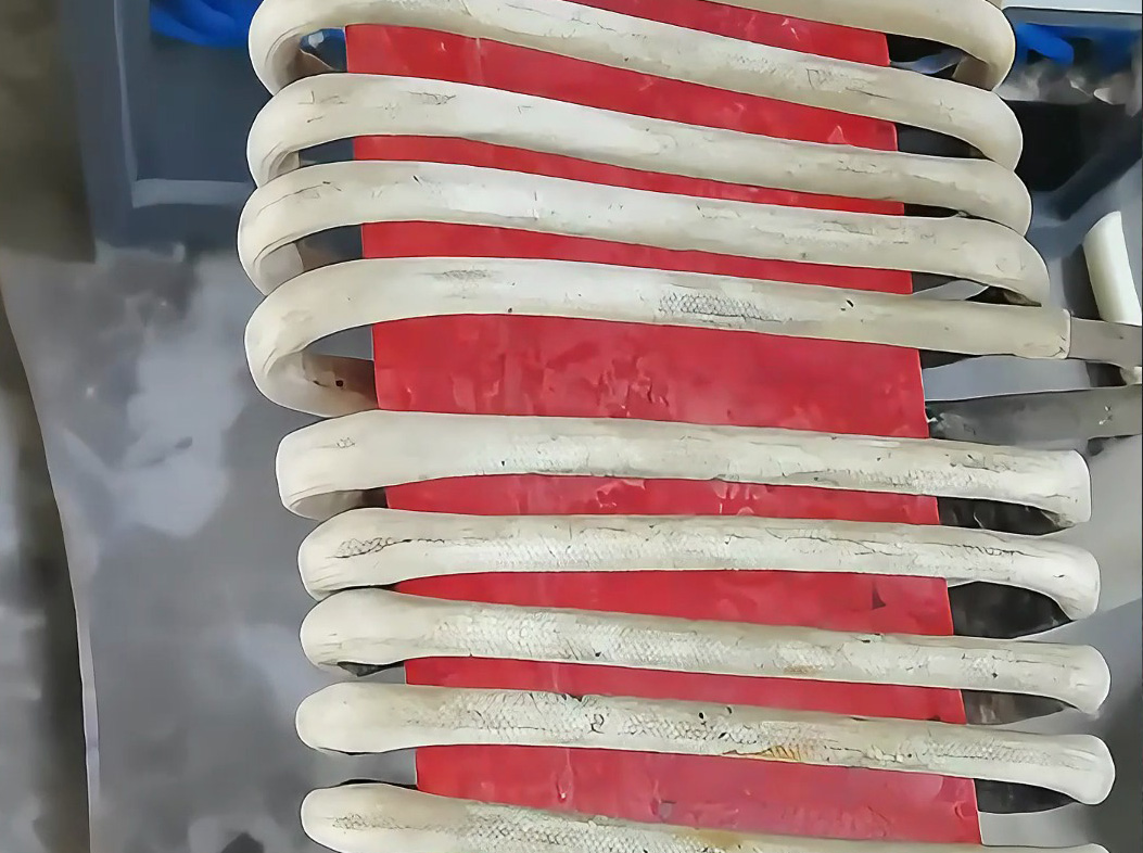 又有师傅入手感应加热设备打铁！为啥打铁匠都爱用它加热金属