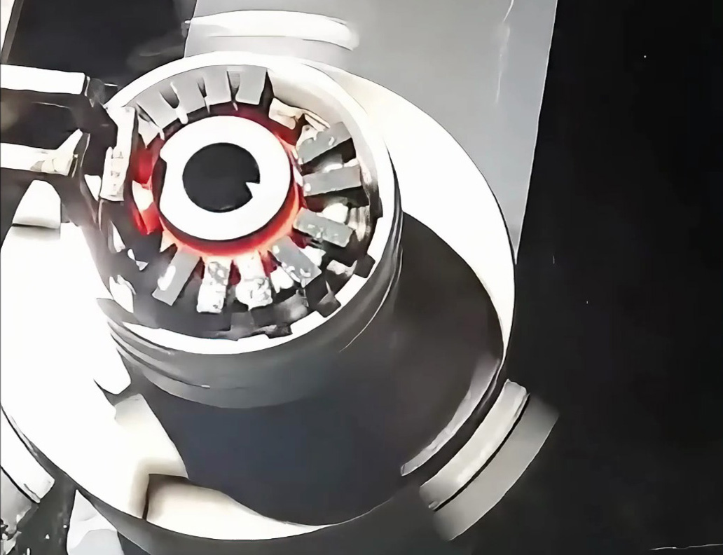 旋转工作台+智能冷却！海瑞拓高频淬火机床，端面淬火