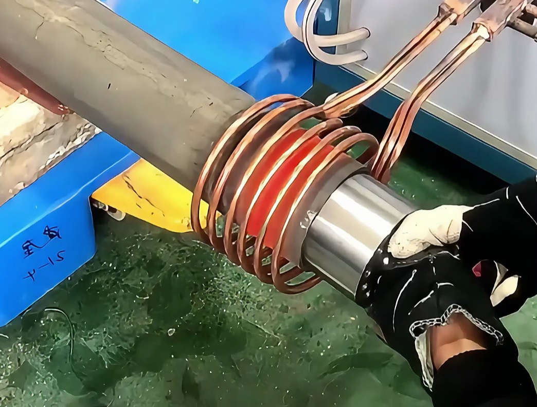 工人实操指南！超音频感应加热设备轴头钢管热套教程