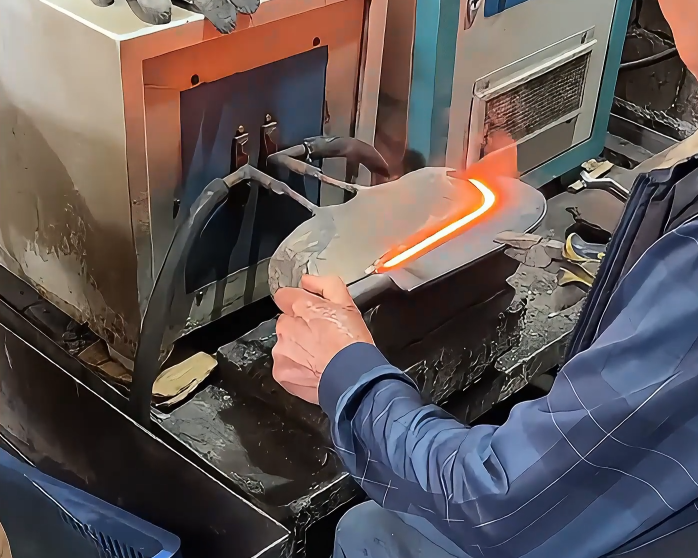 超音频淬火设备如何让砍柴刀瞬间变坚硬而又锋利？