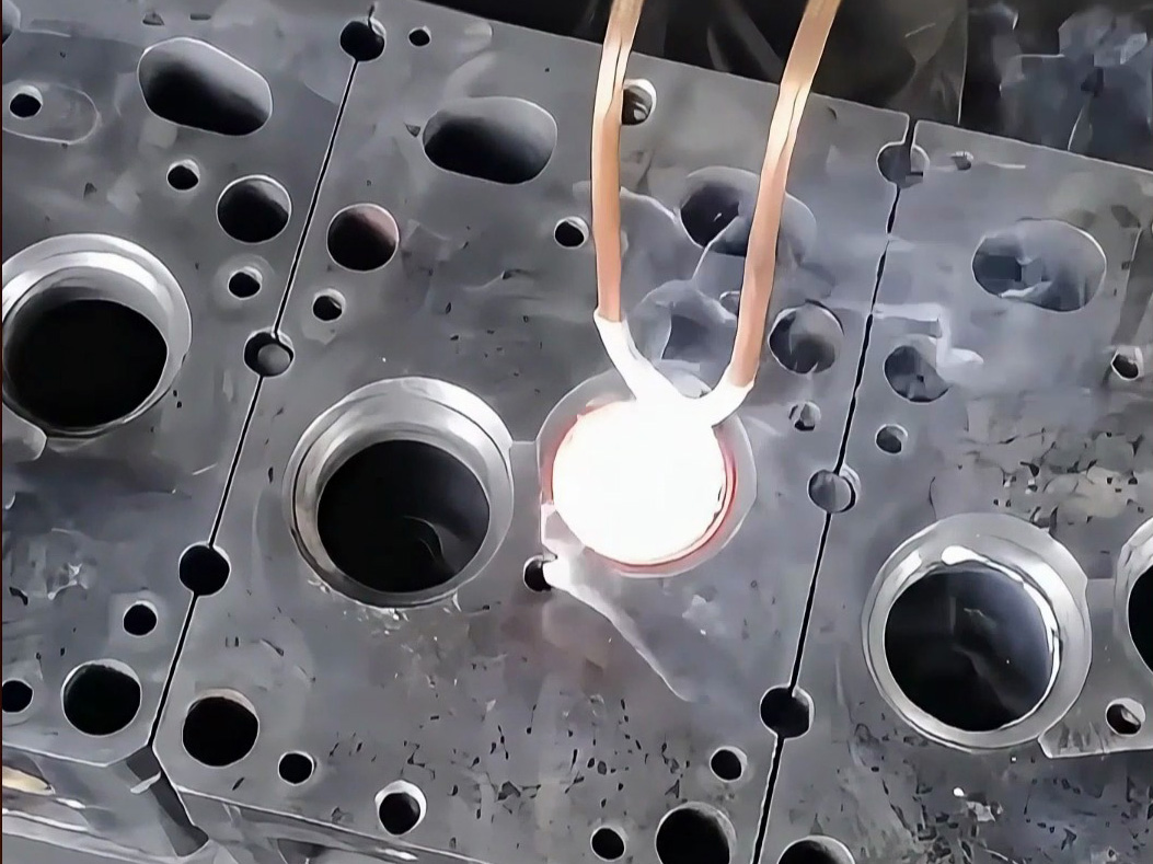 不用明火，发动机气门盖轻松拆卸！高频机竟能这样用。