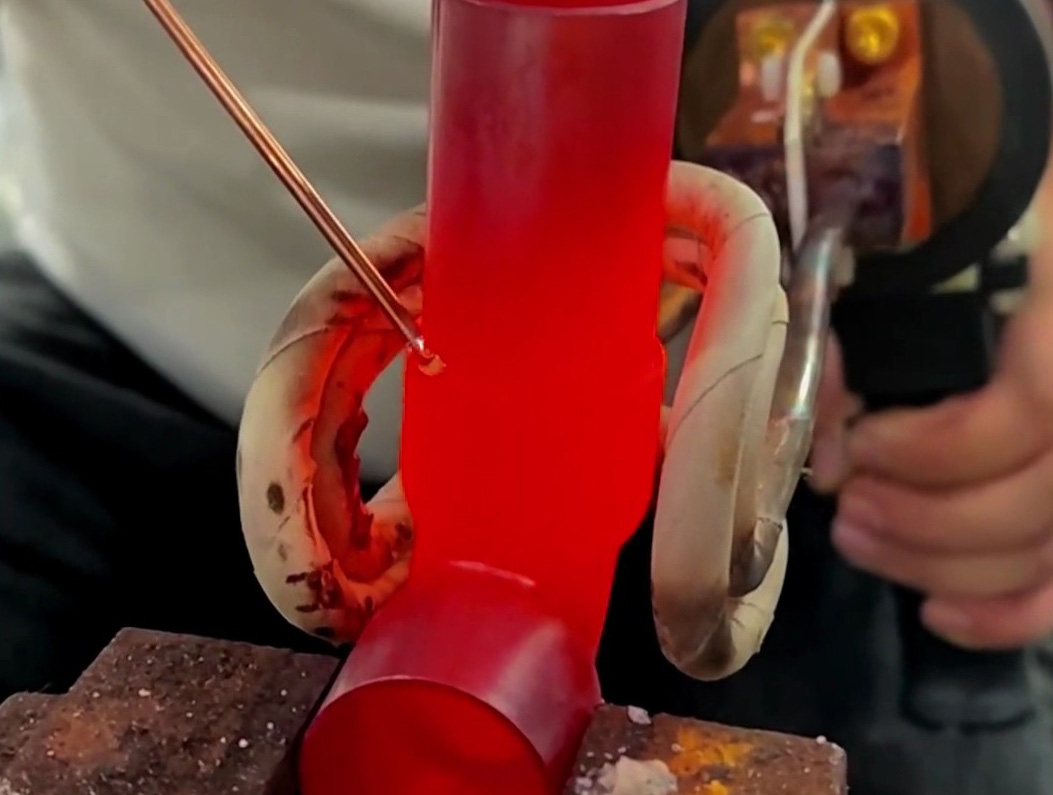 高效焊接铜管不再是难题，手持高频焊机助你一臂之力！