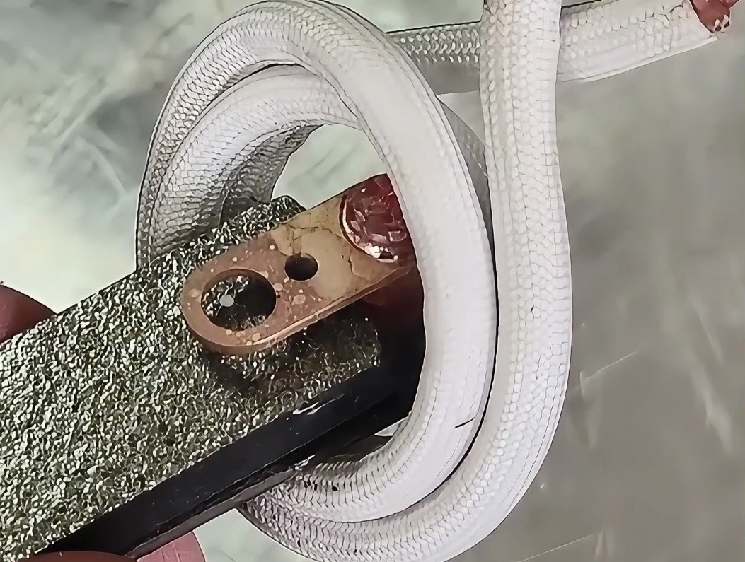 高频焊接机在工业生产中的应用，铜端子焊接效果惊艳！