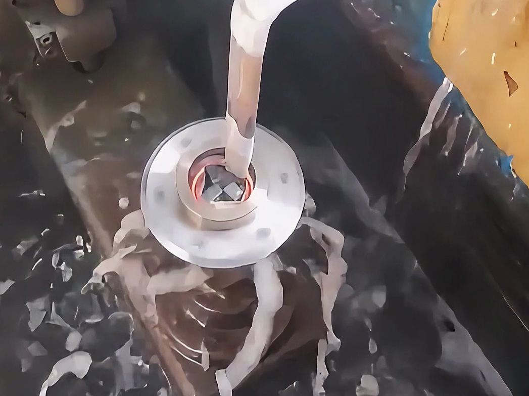 内孔淬火光洁不变形？海瑞拓高频淬火设备，给出终极答