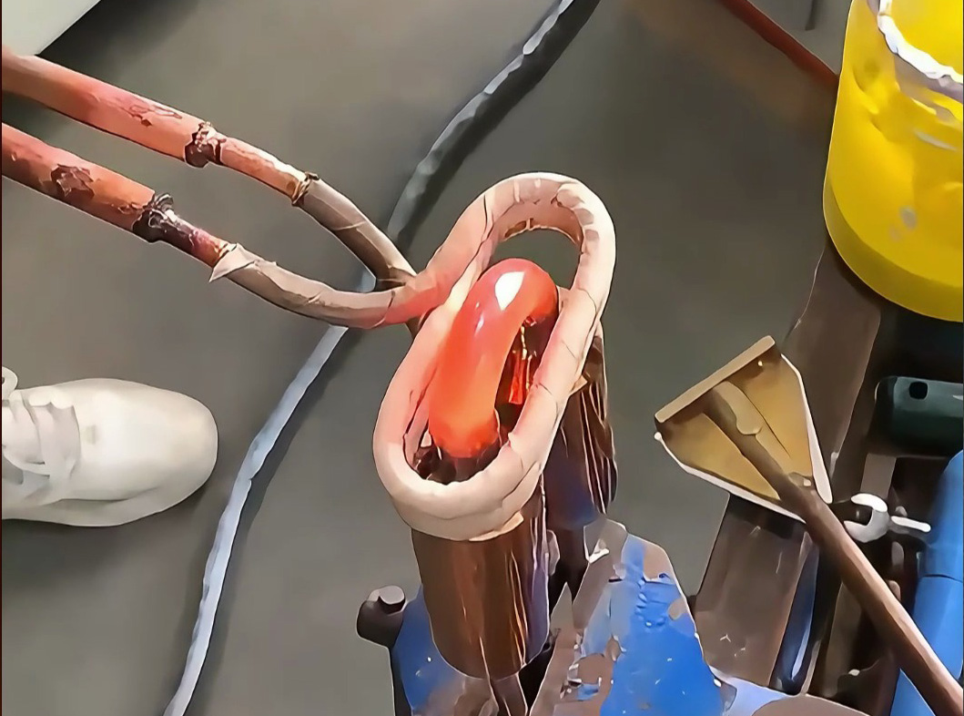 空调管路焊接难题？海瑞拓手持式高频焊机，轻松破解更省心(图1)