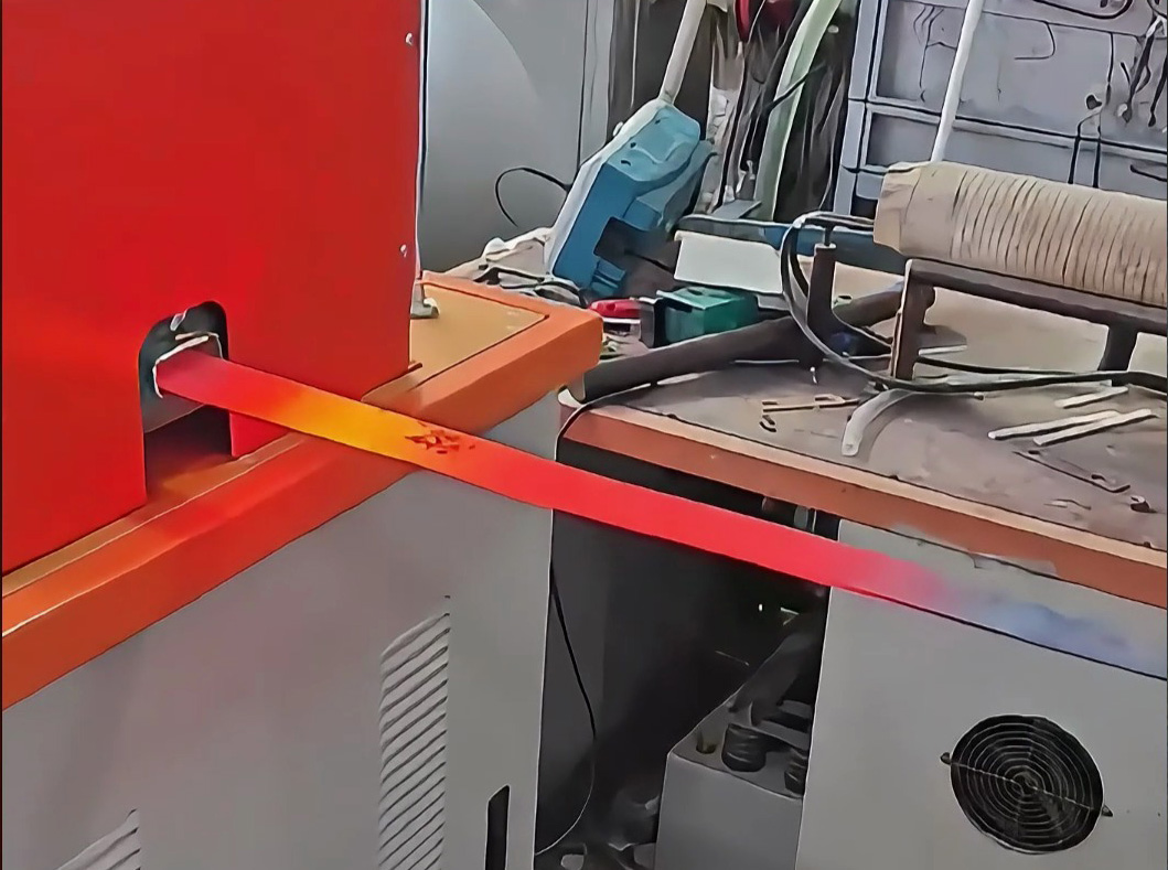 中频锻造加热炉：连续加热淬火退火一步到位！