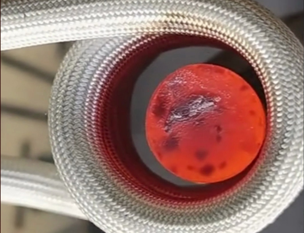 工人偷着乐！海瑞拓感应加热设备，棒料加热操作竟如此简单！(图1)