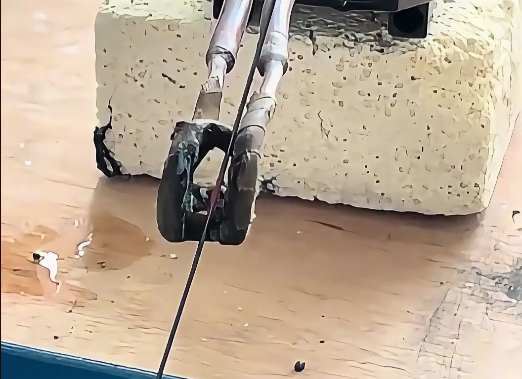 钛丝加工难题解决！海瑞拓超高频加热机让焊接折弯更容