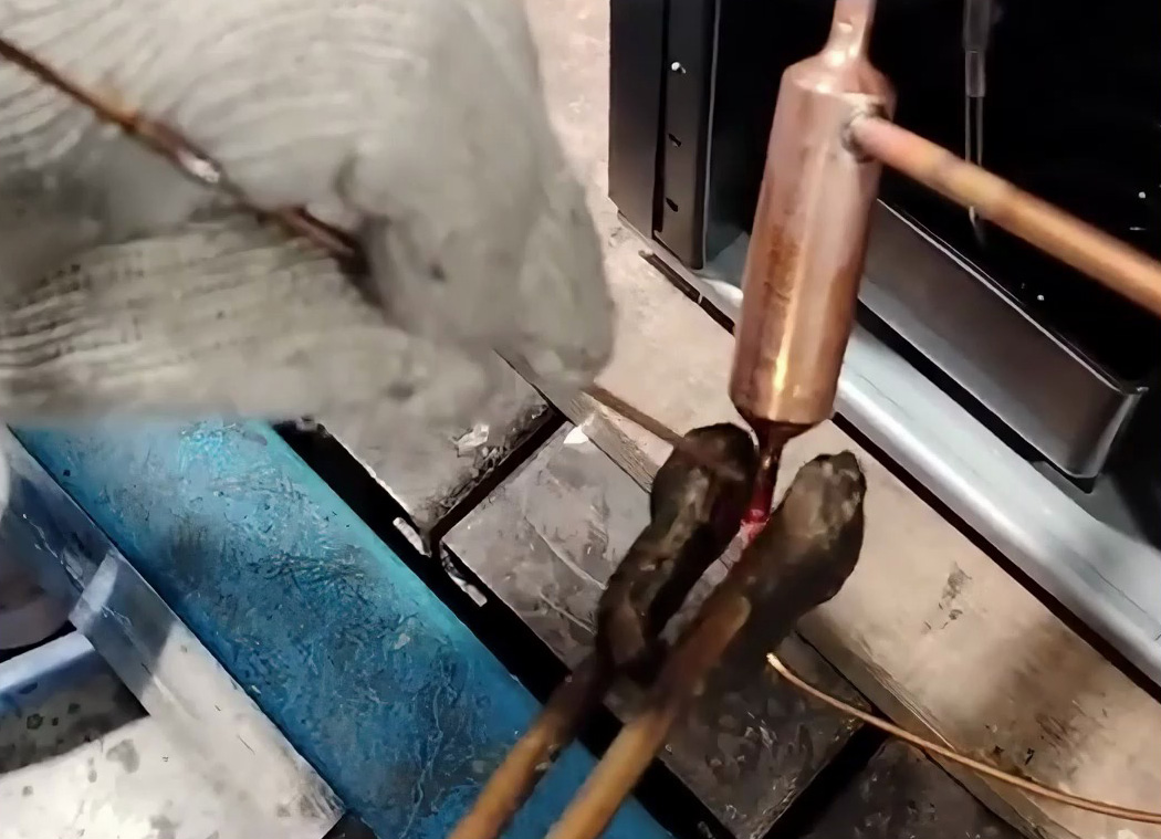 ​海瑞拓手持式高频焊机，压缩机铜管焊接的专属核心工