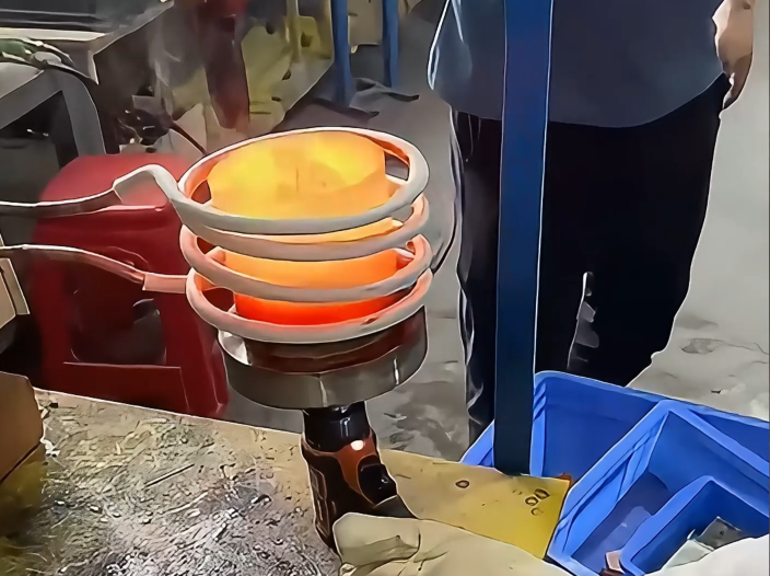 没旋转装置怎么退火？这个操作太巧妙了！