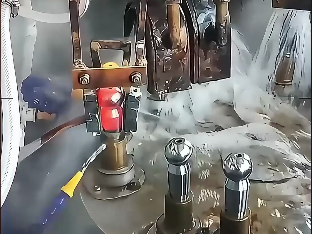 海瑞拓高频淬火机床 球头销精密批量淬火专用装备(图1)