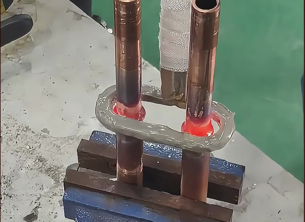 双铜管焊接只需几分钟？手持式高频加热机效率惊人！