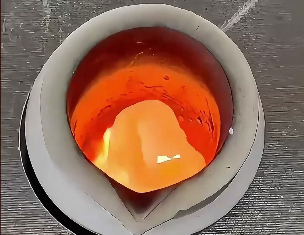 贵金属熔炼选什么？智能高频熔金机才是优选！