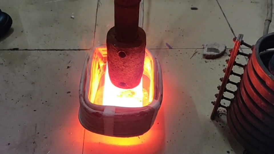 中频感应加热设备对铸铁加热
