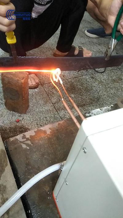 高频加热机对钢片加热退火试样
