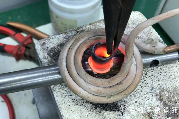 高频焊机不止可以焊接铜管 还可以用于不锈钢感应钎焊