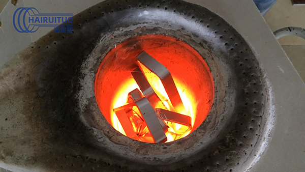 中频熔炼炉生产厂家-介绍调试使用熔炼炉常见问题