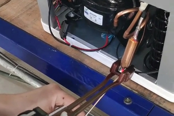 空调冰箱压缩机铜管焊接用高频焊机
