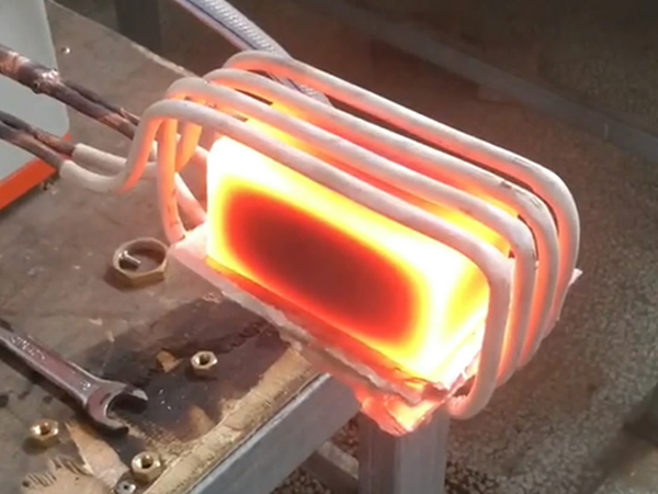 焊缝加热固态高频感应加热线圈的配置