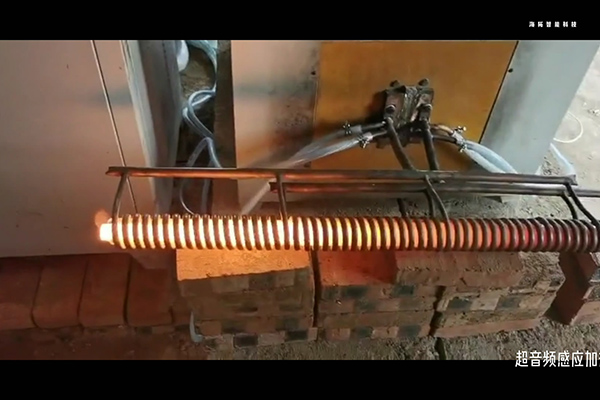 棒料感应加热炉 可以搭配机械手臂 送料机实现自动化生产